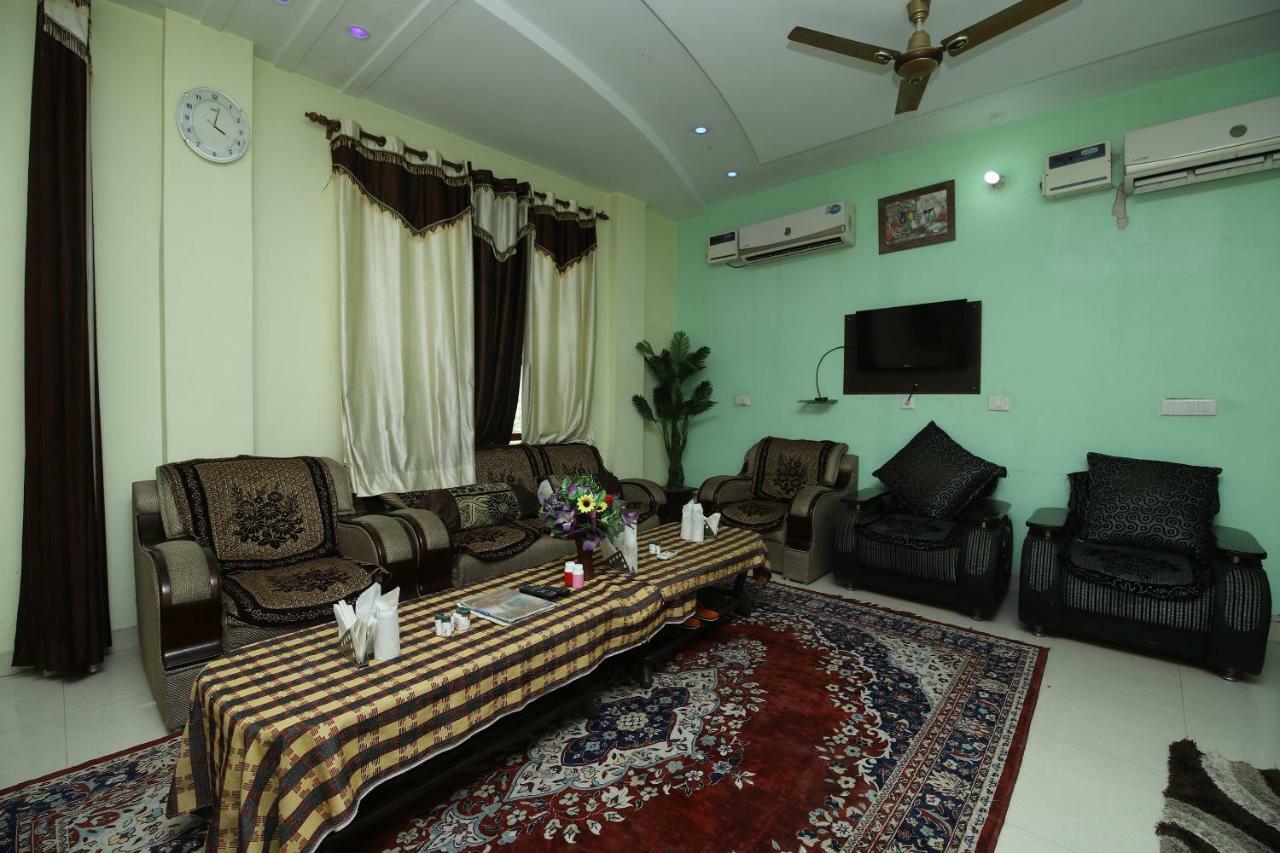 Hotel Deep Palace Jind Exteriér fotografie