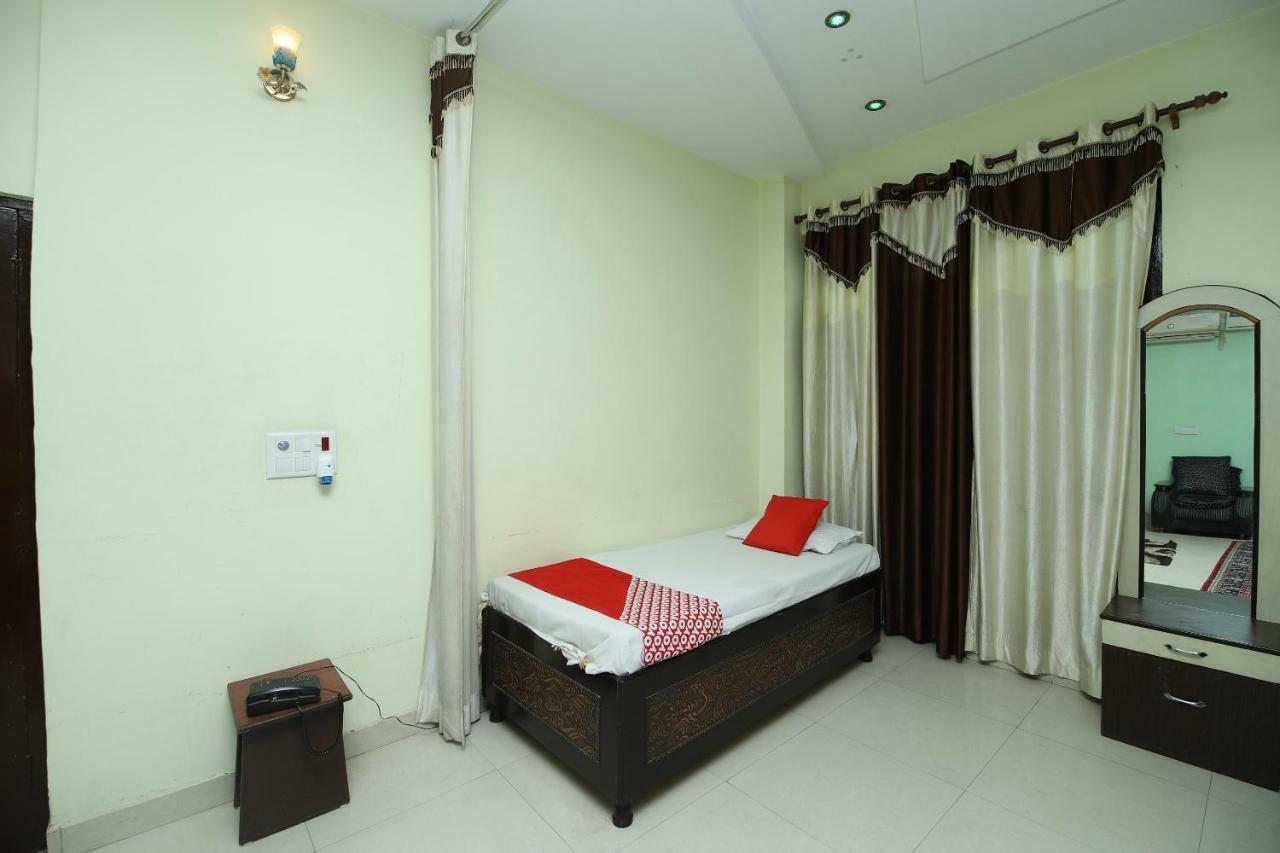 Hotel Deep Palace Jind Exteriér fotografie